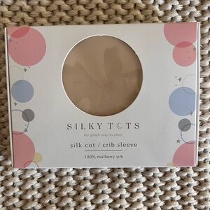 NEW Silk crib sleeve